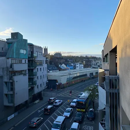 Camdenwharf Apartment *